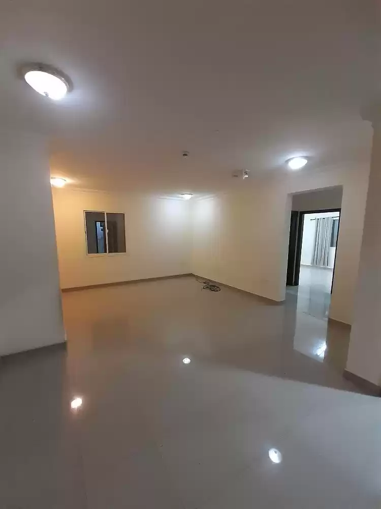 Residential Ready Property 2 Bedrooms U/F Apartment  for rent in Al Sadd , Doha #14197 - 1  image 